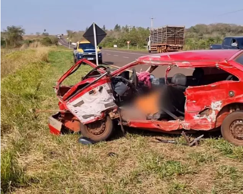 Imagem de compartilhamento para o artigo Homem morre após ter carro atingido por caminhão em Maracaju da MS Todo dia